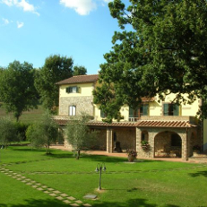 Farmhouses and Villas in the countryside